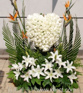 白事花架 寄哀思-玫瑰，百合，天堂鸟适量，组成二层高档白事花架，规格：高约为1米左右